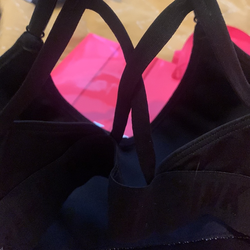NWOT VICTORIAS SECRET Sports bra Sz M - Picture 5 of 8